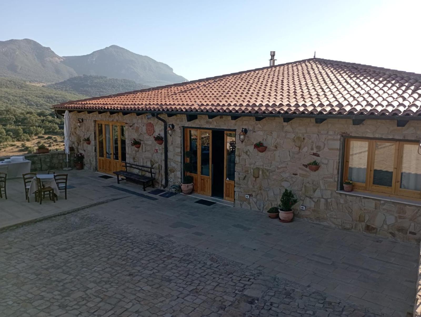 Foresteria Mongerrati Farm stay *